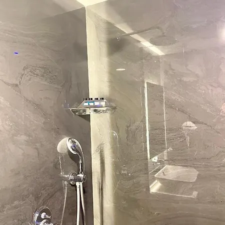 Hotel apartamentowy Riva Alsancak Izmir